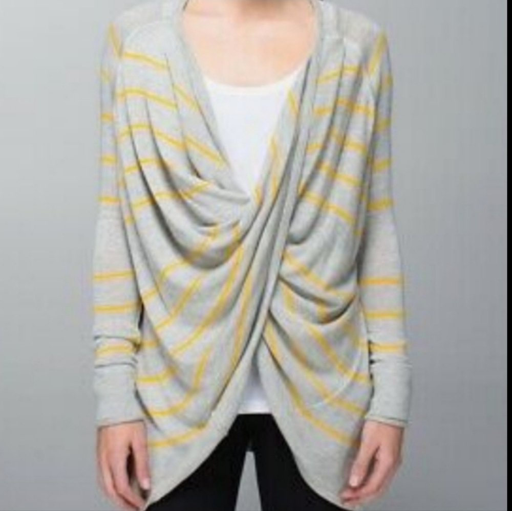 Lululemon Twist & Wrap in Pop Stripe Heathered Light Gray/Bananarama FLAWED - Picture 7 of 7